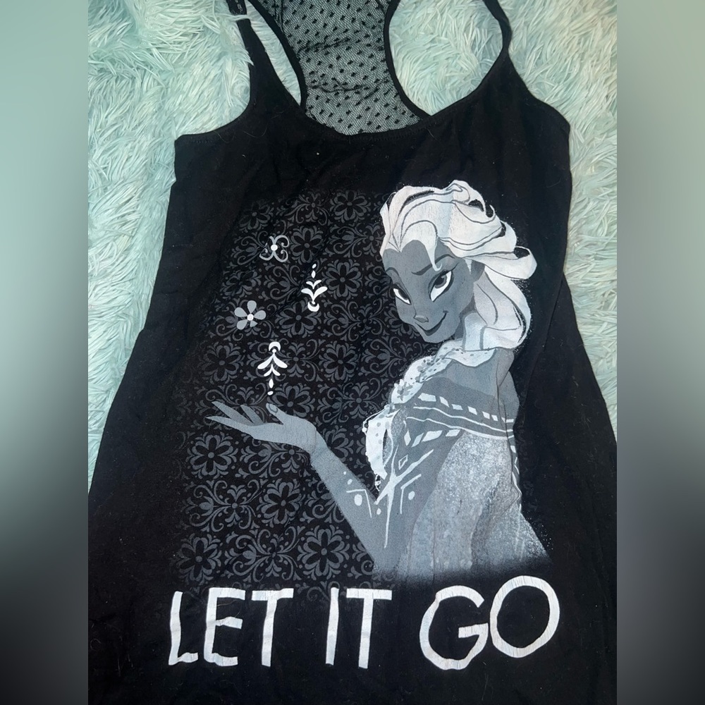 Let it go frozen Elsa hot topic Disney store box lunch tank top